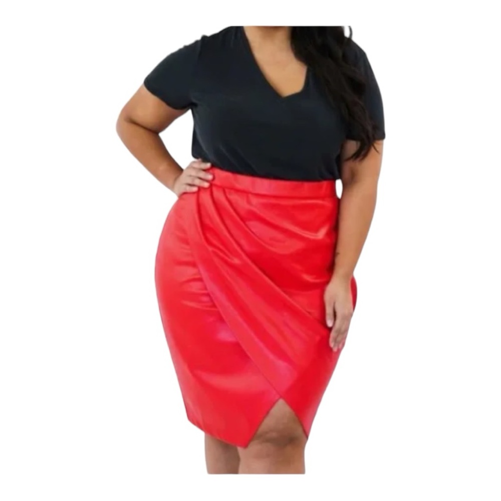 Maree Pour Toi Women's Size 20 Red Faux Leather Skirt